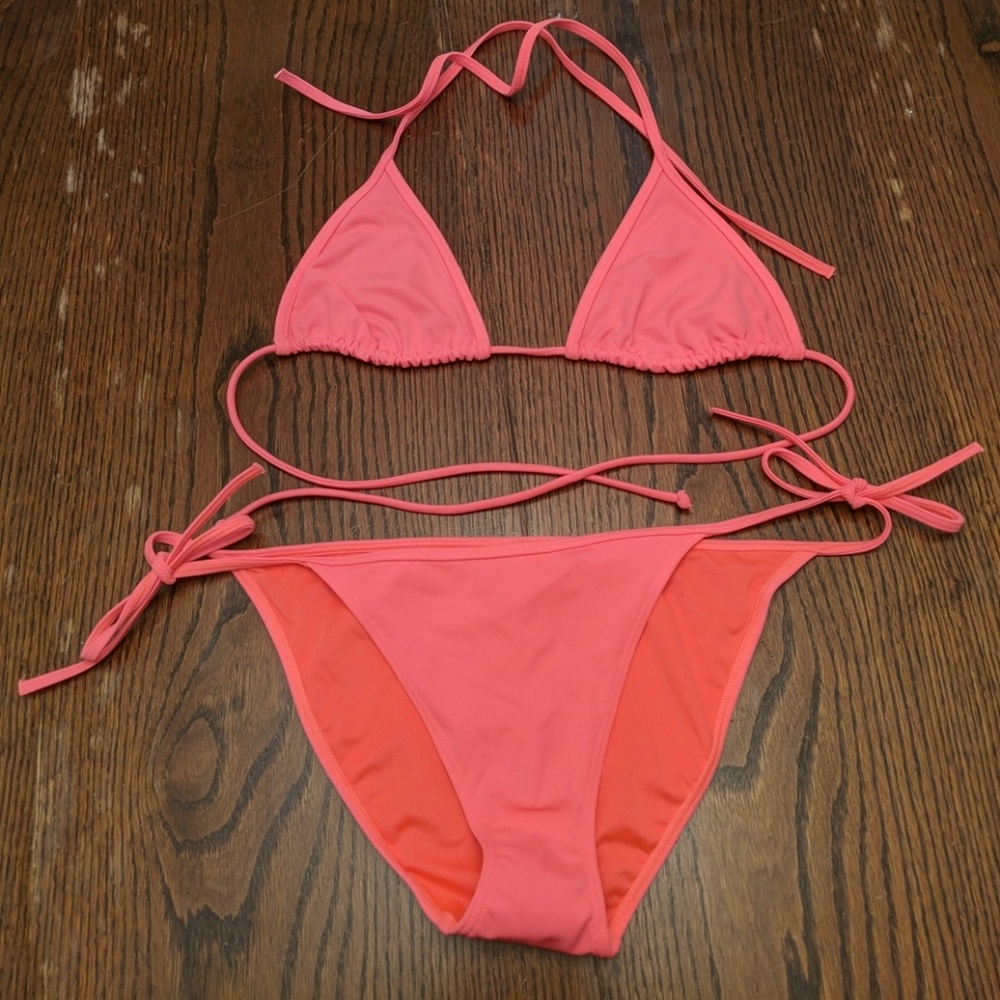 NWOT Victoria's Secret bikini